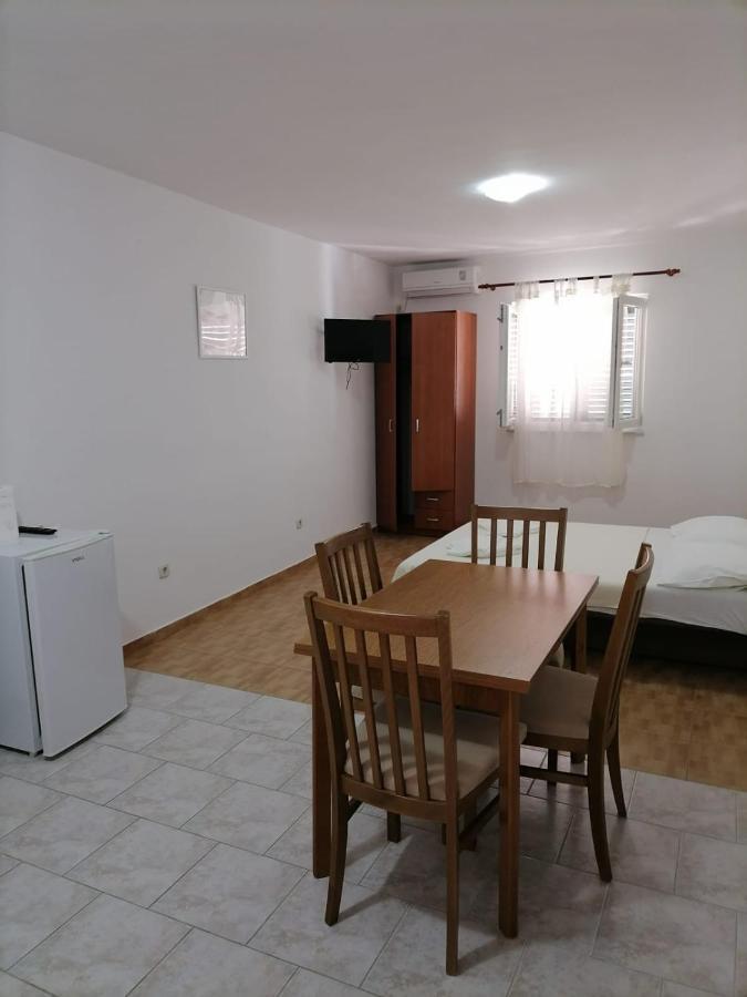 ביוגראד נה מורו Apartmani Gajeta מראה חיצוני תמונה